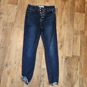 👖KanCan Button Fly Skinny Jeans with Frayed Hem
